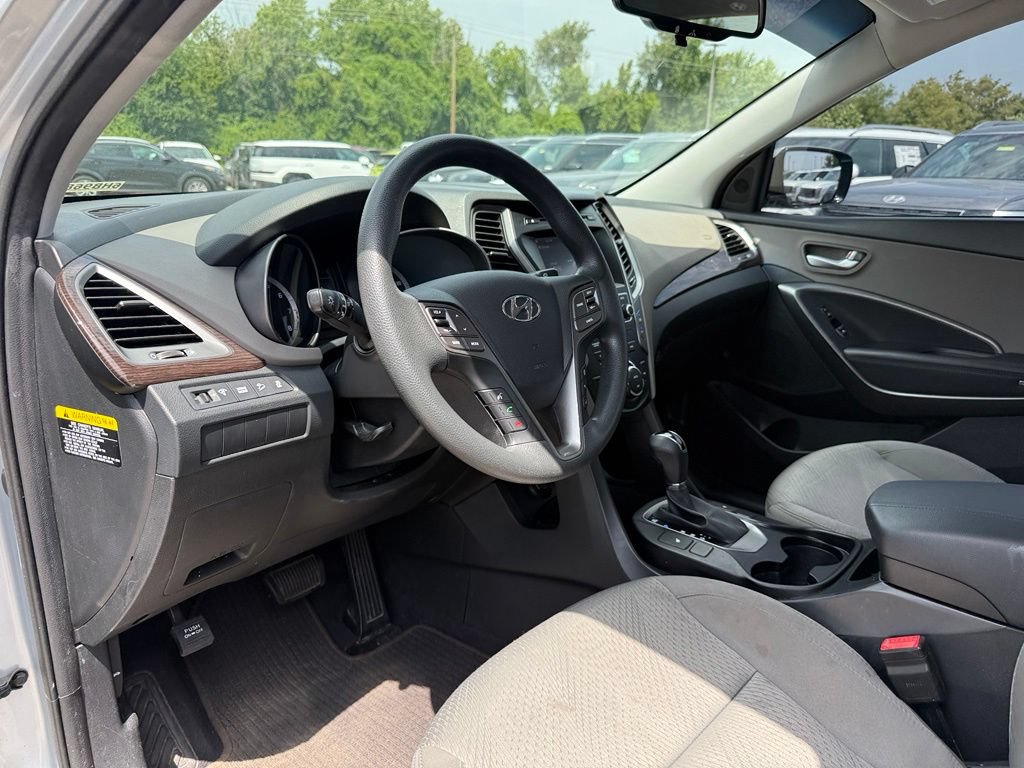 Used 2018 Hyundai Santa Fe Sport w/ 2.4L Value Package 02 FWD image 9