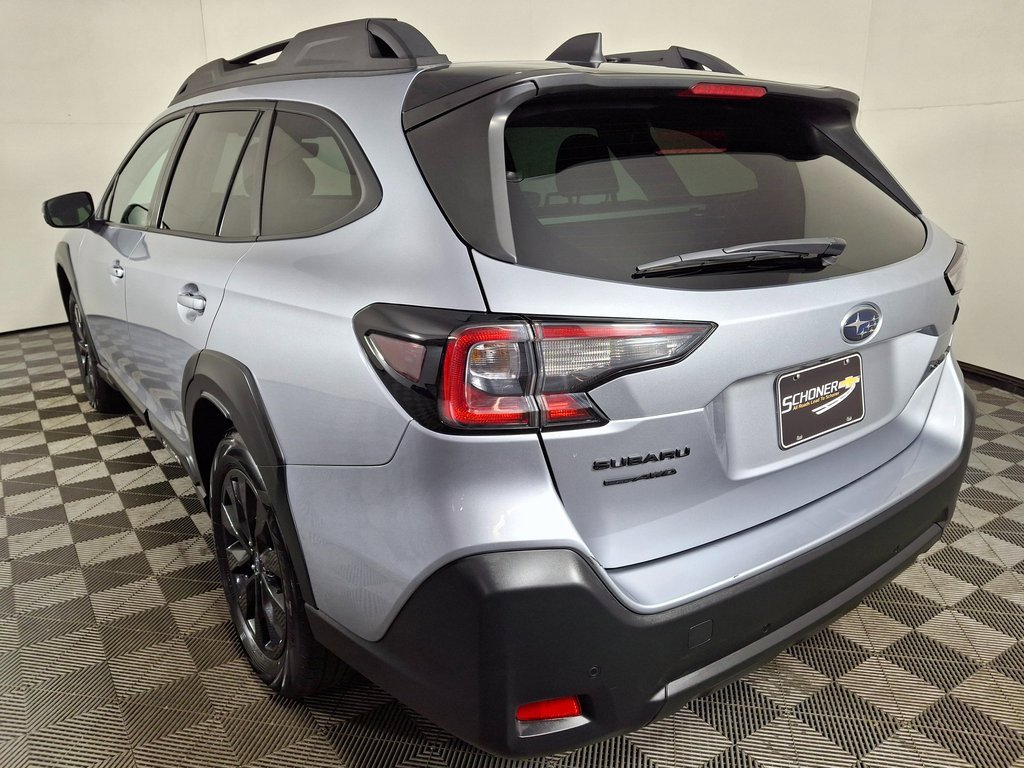 Used 2023 Subaru Outback Onyx Edition image 3