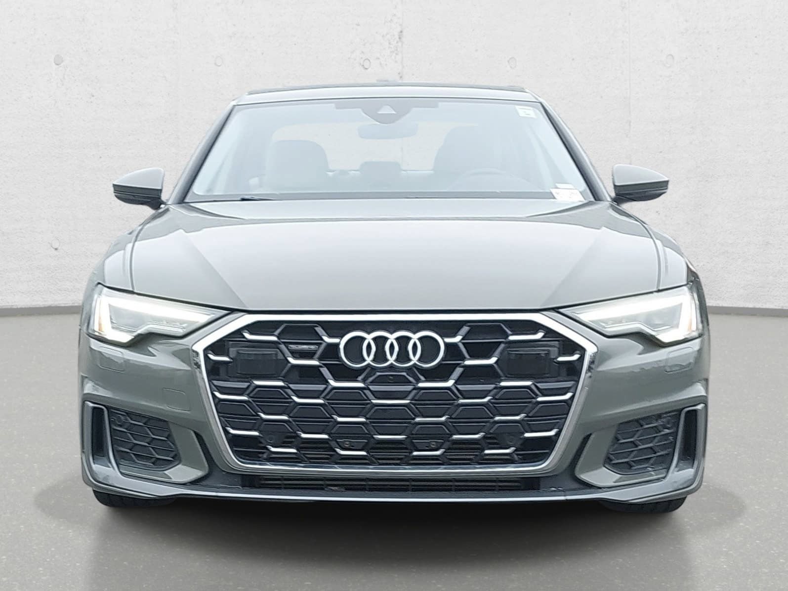 Used 2024 Audi A6 Premium Plus AWD/4WD image 2