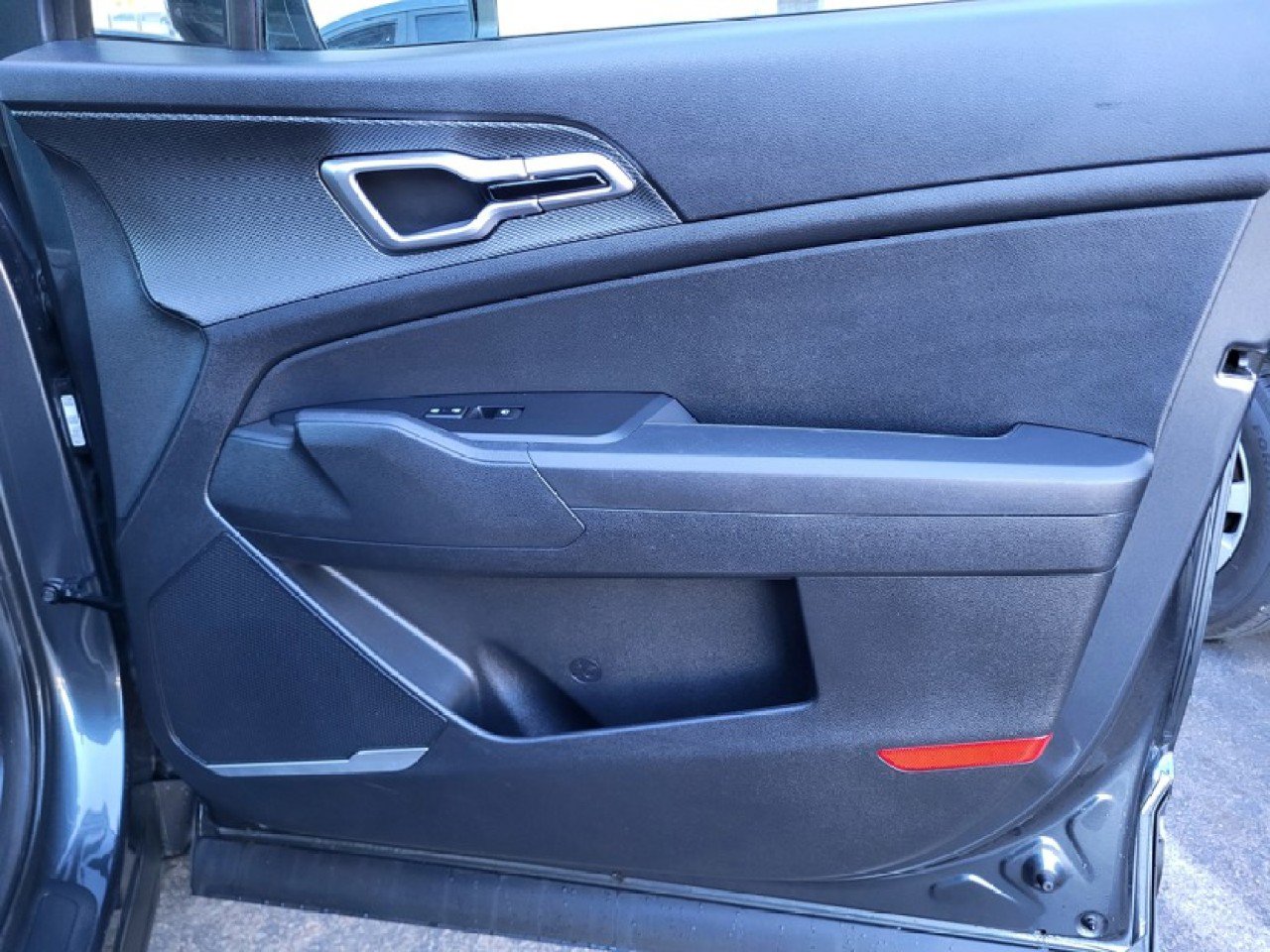 Used 2024 Kia Sportage LX image 29