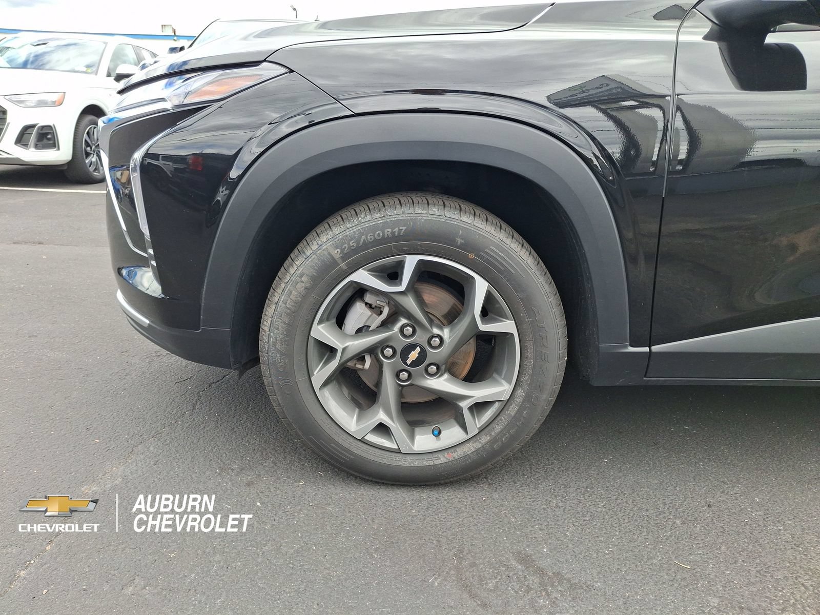 Used 2024 Chevrolet Trax LT FWD image 25
