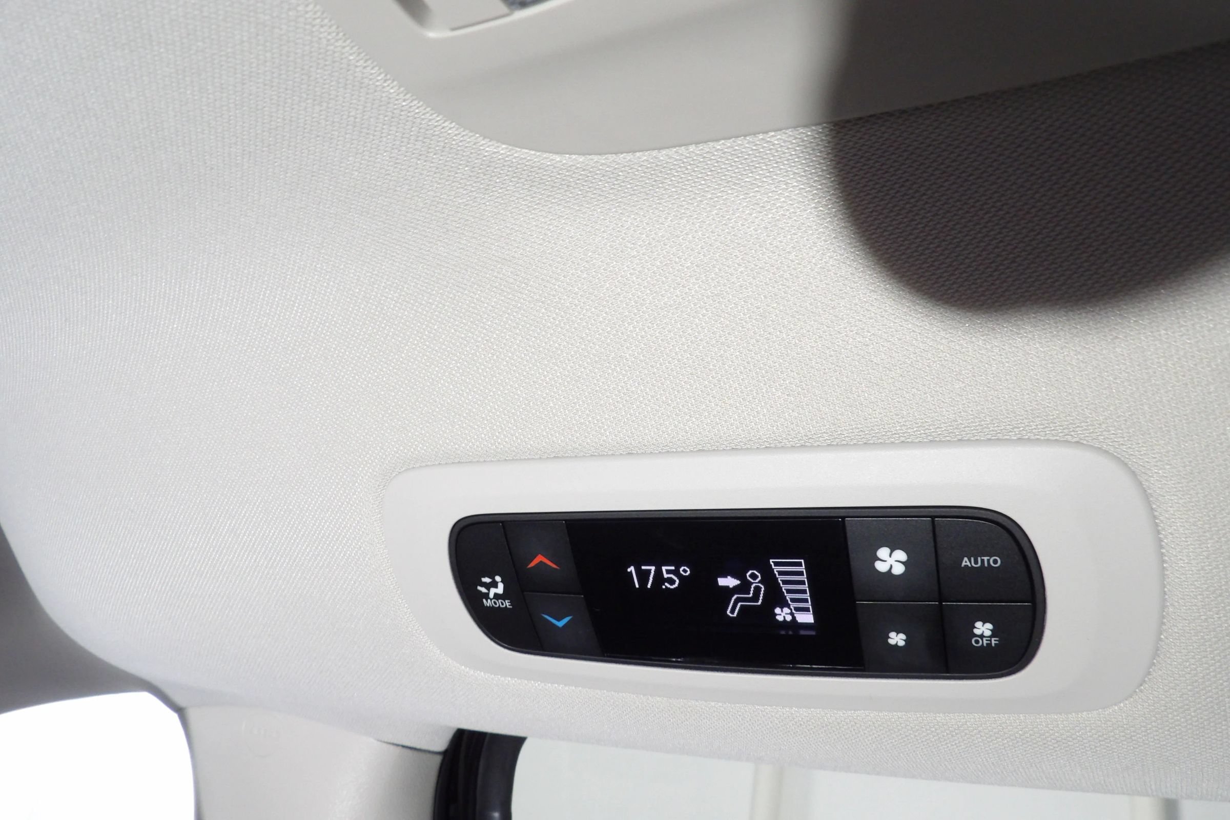 Used 2024 Chrysler Pacifica Limited FWD image 20