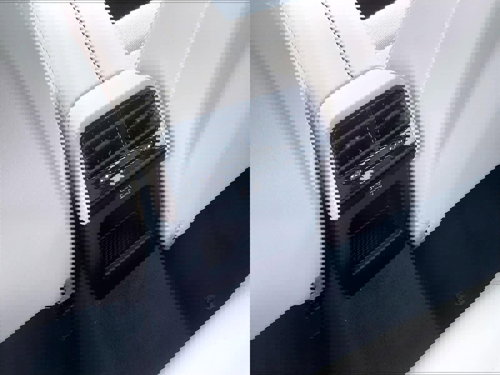 Used 2026 BMW i5 eDrive40 w/ M Sport Package image 35