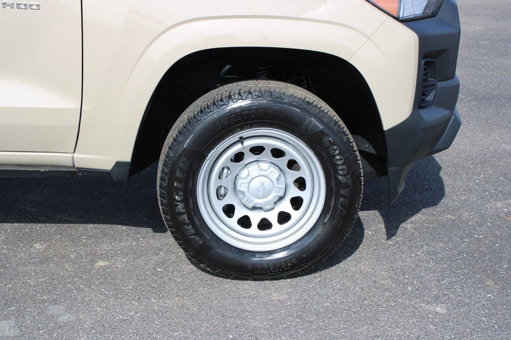 Used 2024 Chevrolet Colorado W/T image 12