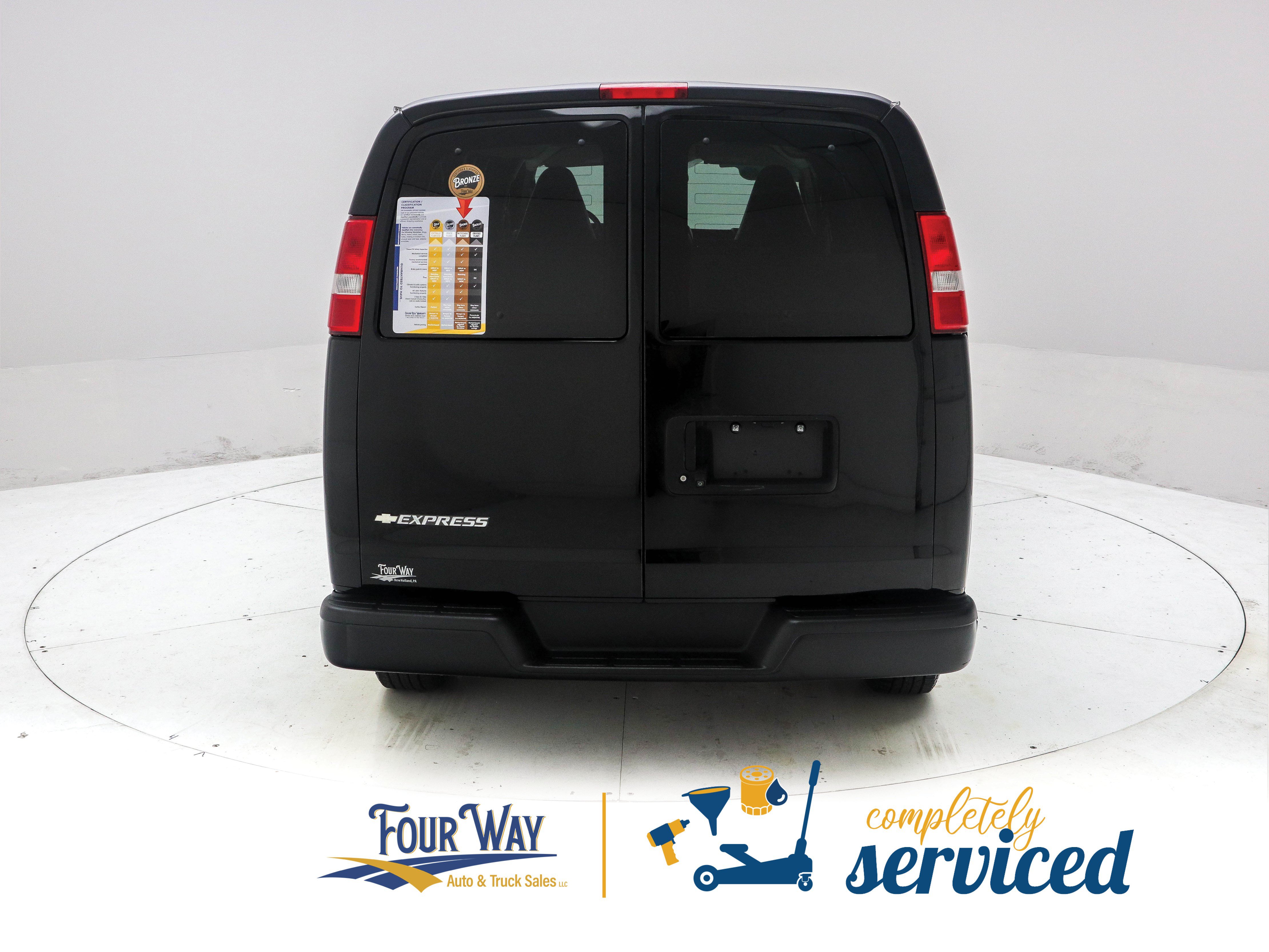 Used 2020 Chevrolet Express 2500 LS w/ Driver Convenience Package RWD image 4