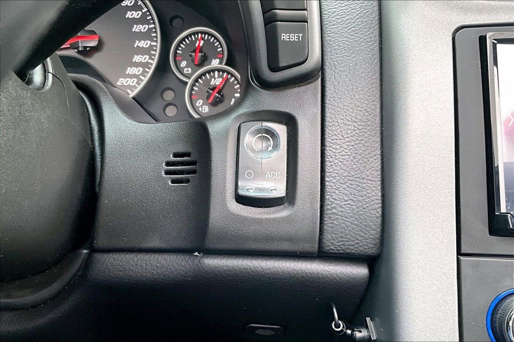 Used 2006 Chevrolet Corvette Coupe w/ Roof Package image 14