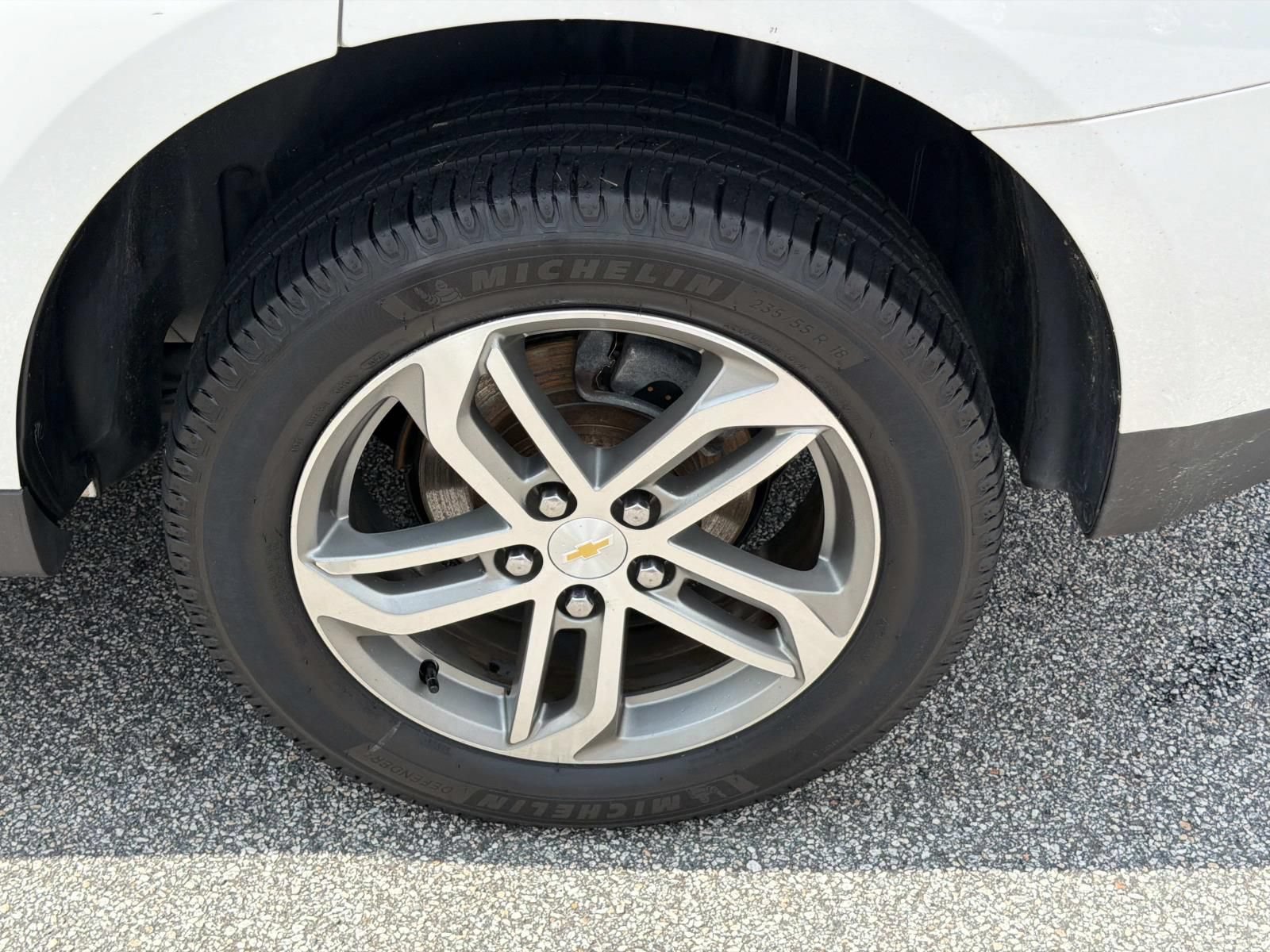 Used 2016 Chevrolet Equinox LTZ w/ Enhanced Convenience Package FWD image 19