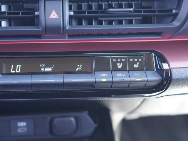 Used 2024 Toyota Prius Prime Premium FWD image 26