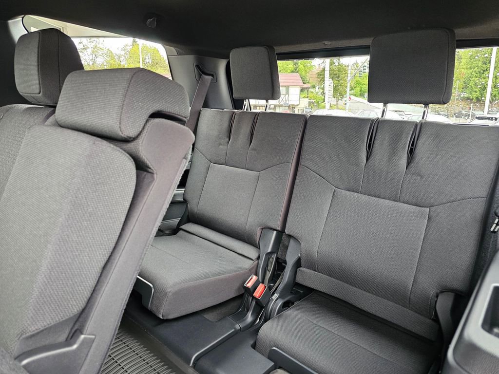New 2026 Toyota 4Runner SR5 AWD/4WD image 17