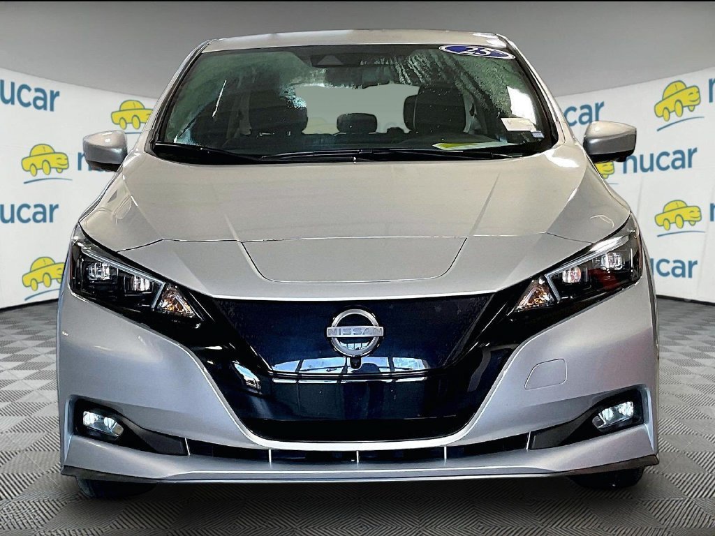 Certified 2025 Nissan Leaf SV Plus FWD image 2