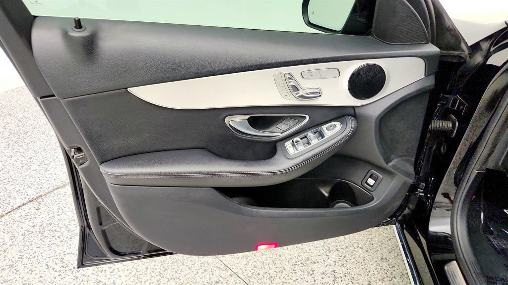 Used 2019 Mercedes-Benz C 300 Sedan w/ Premium Package image 11