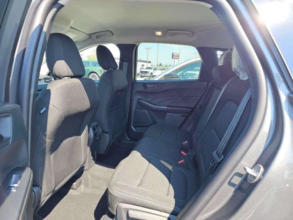 New 2025 Ford Escape Active AWD/4WD image 16