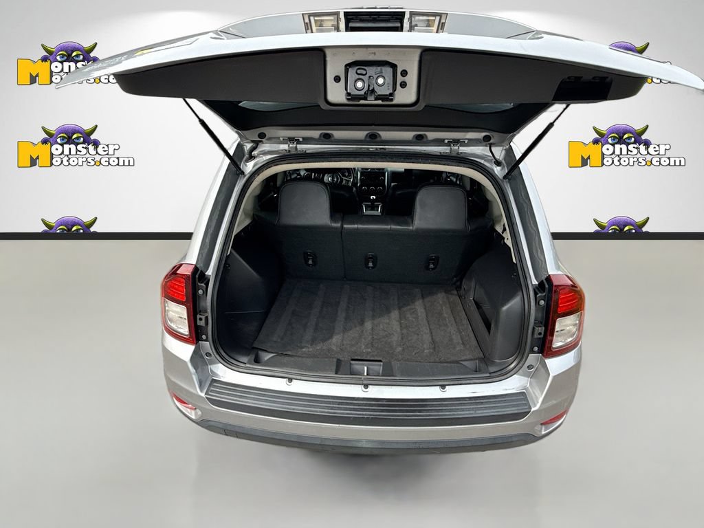 Used 2014 Jeep Compass Latitude FWD image 26