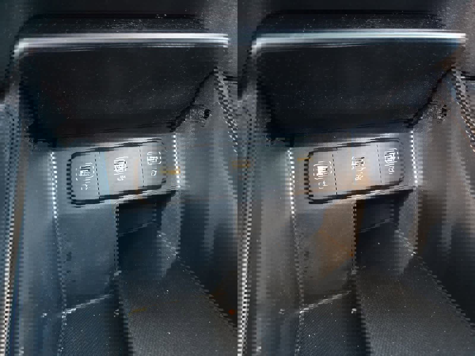 Used 2023 Kia Sorento LX image 28