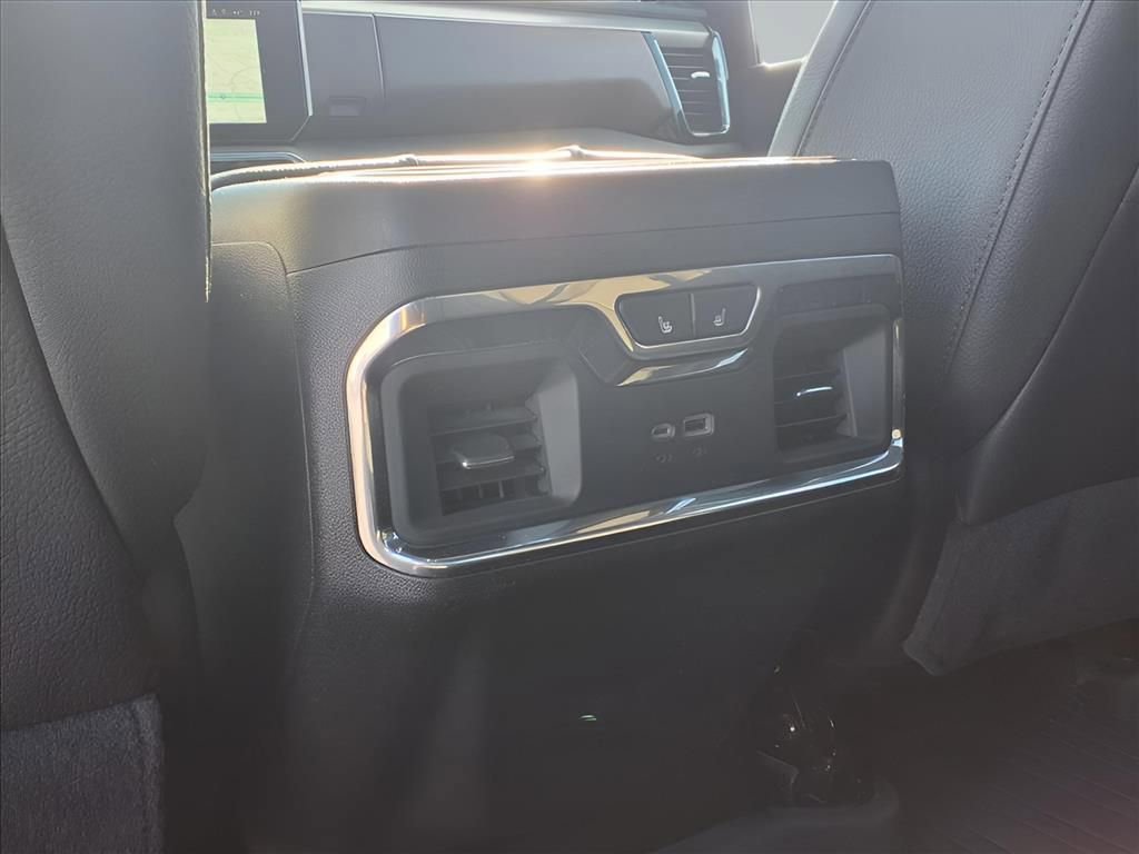 Used 2024 GMC Sierra 3500 Denali w/ Denali Reserve Package image 29