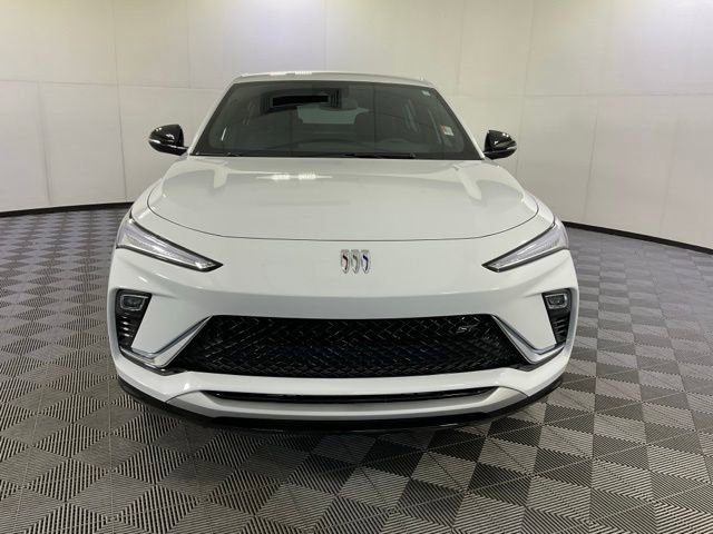 Used 2024 Buick Envista Sport Touring w/ Convenience I Package image 2