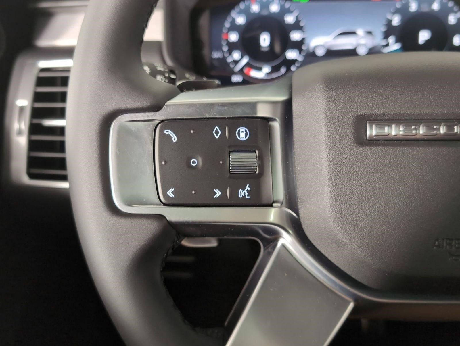 Certified 2025 Land Rover Discovery Dynamic SE AWD/4WD image 14