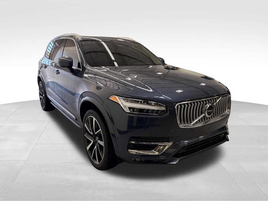 Used 2023 Volvo XC90 B5 Plus AWD/4WD image 7