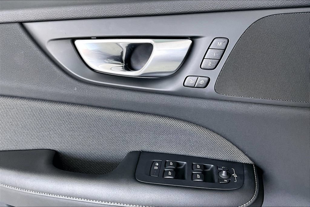 Used 2024 Volvo S60 B5 Plus w/ Climate Package FWD image 32