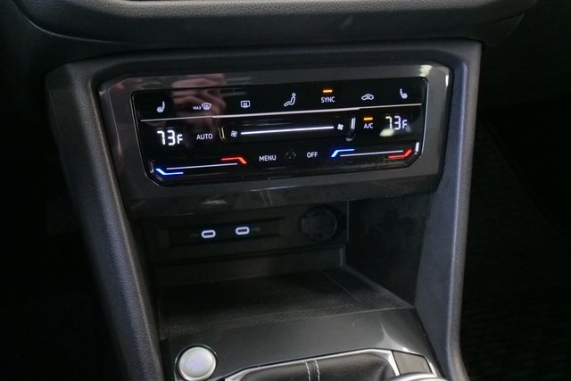 Used 2022 Volkswagen Tiguan SE image 22