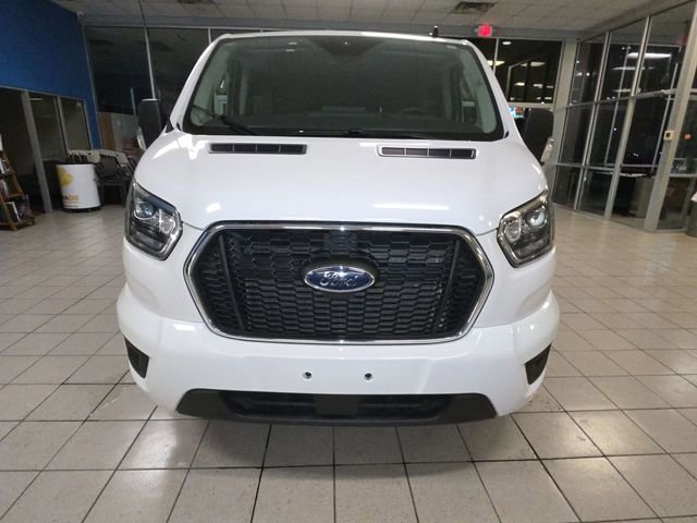 Used 2023 Ford Transit 350 XLT image 3