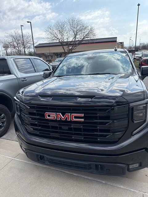 Used 2024 GMC Sierra 1500 Elevation w/ Elevation Premium Package image 2