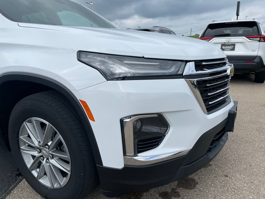 Used 2023 Chevrolet Traverse LT image 32
