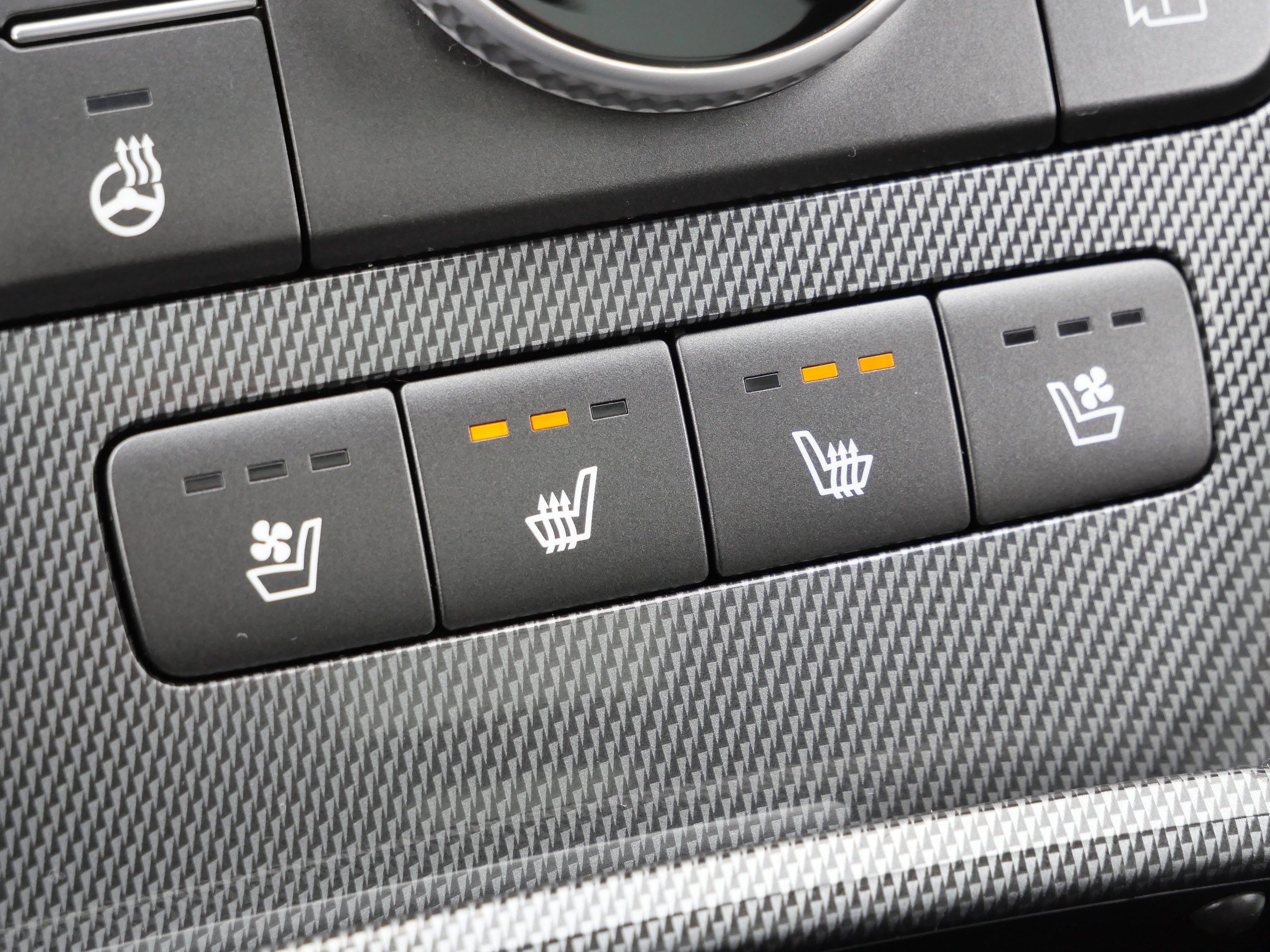 Certified 2022 Hyundai Santa Fe Limited image 29