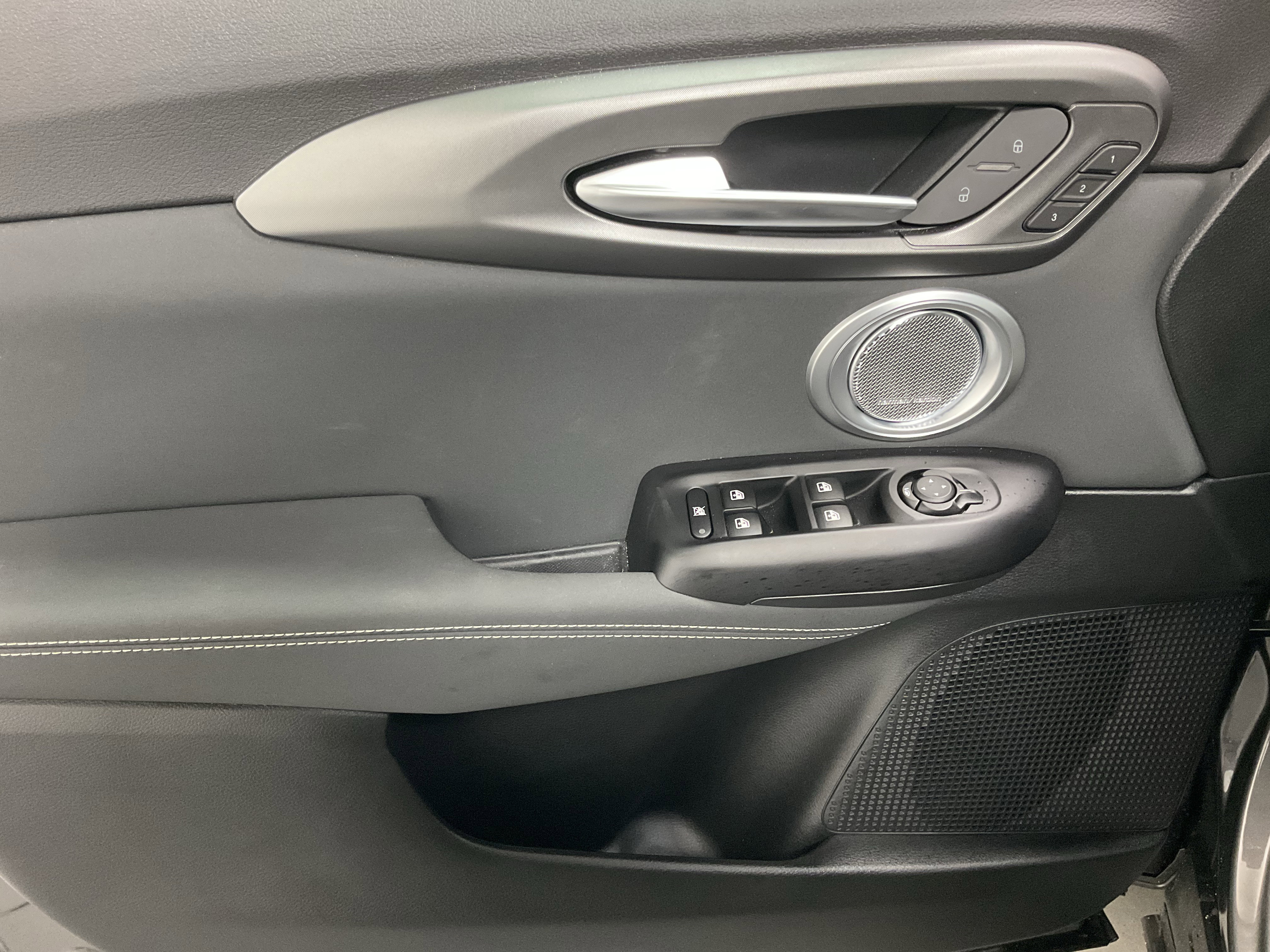 New 2026 Alfa Romeo Tonale image 16