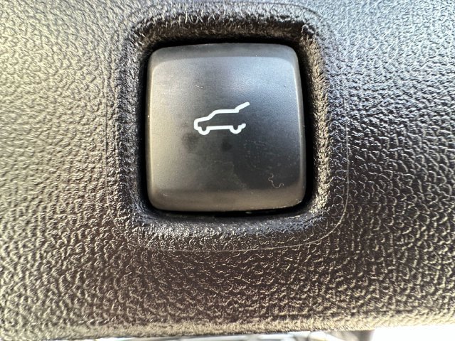 Used 2025 Ford Escape ST-Line Select AWD/4WD image 25