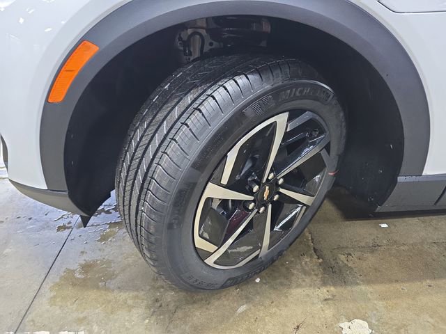 New 2026 Chevrolet Equinox EV LT image 33