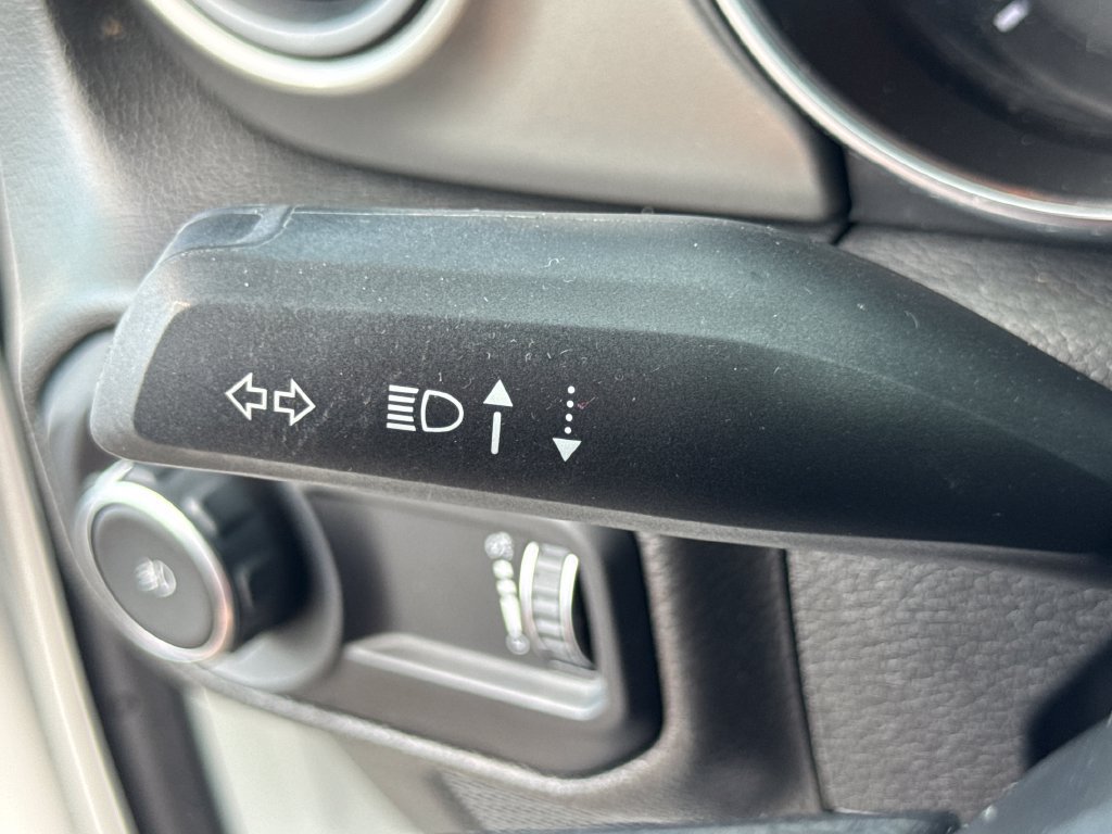 Used 2023 Jeep Wrangler Unlimited Sport AWD/4WD image 32