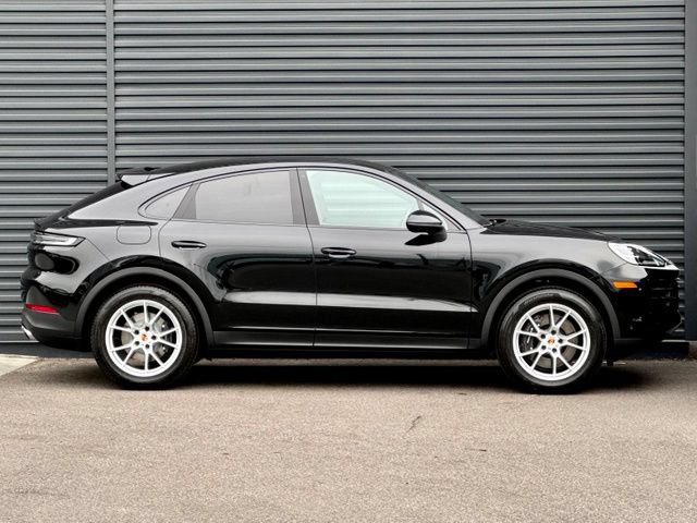 New 2026 Porsche Cayenne Coupe AWD/4WD image 8