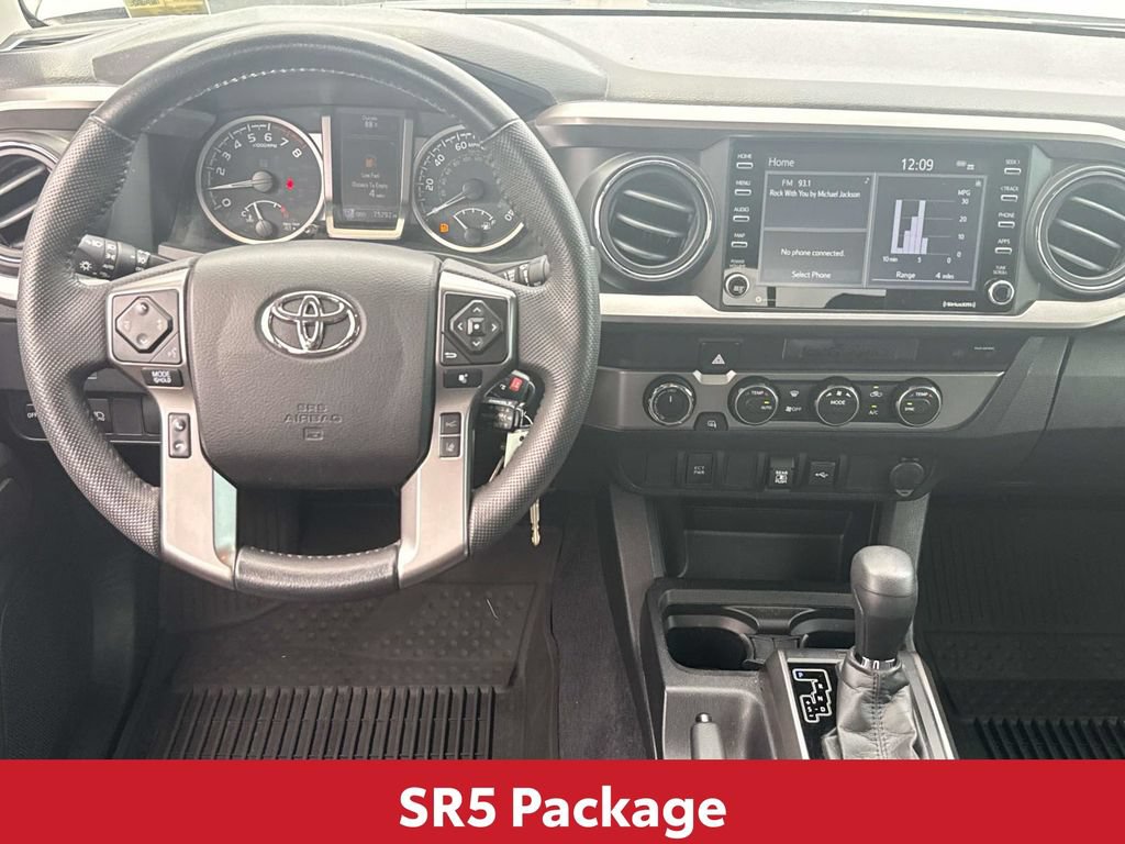 Used 2021 Toyota Tacoma SR5 AWD/4WD image 13