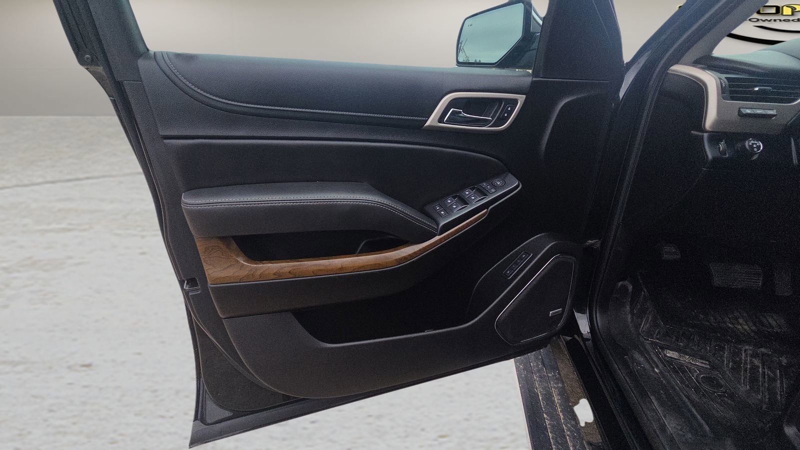 Used 2019 GMC Yukon Denali w/ Denali Ultimate Package image 23