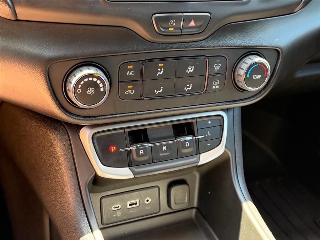 Used 2022 GMC Terrain SLE AWD/4WD image 20