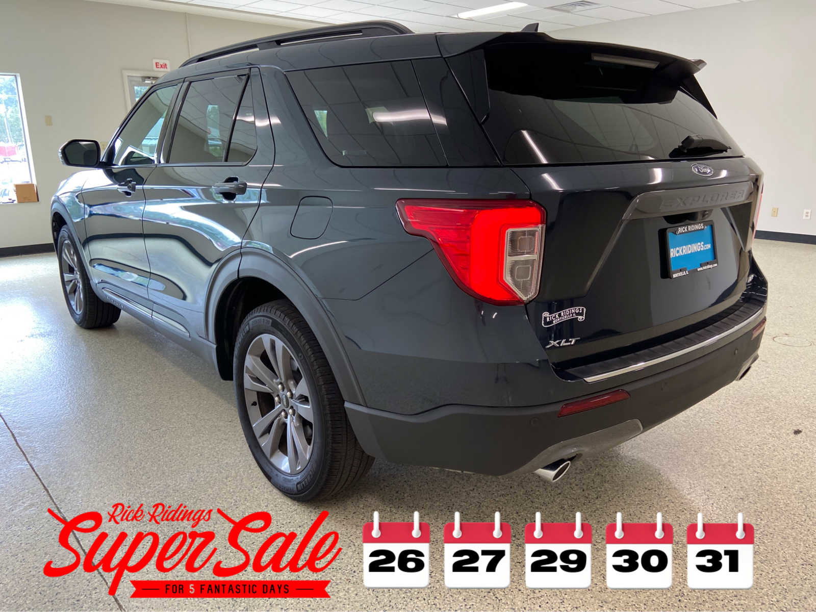 Used 2023 Ford Explorer XLT w/ Equipment Group 202A image 12