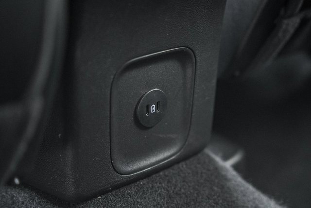 Used 2025 Ford Escape ST-Line image 36