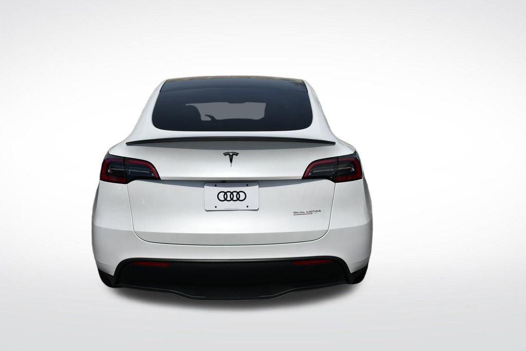 Used 2023 Tesla Model Y Performance AWD/4WD image 7