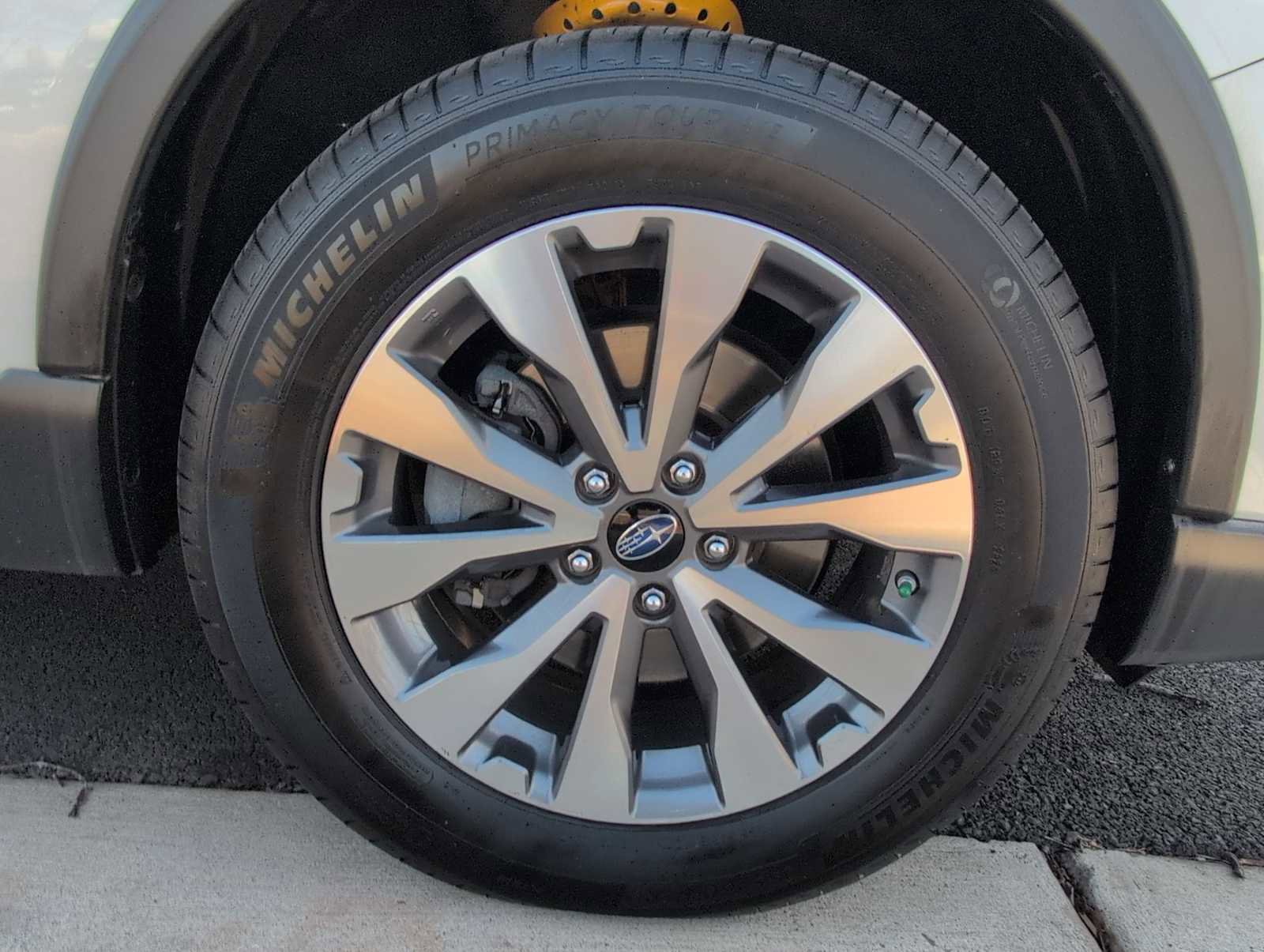 Used 2019 Subaru Outback 3.6R Touring image 14