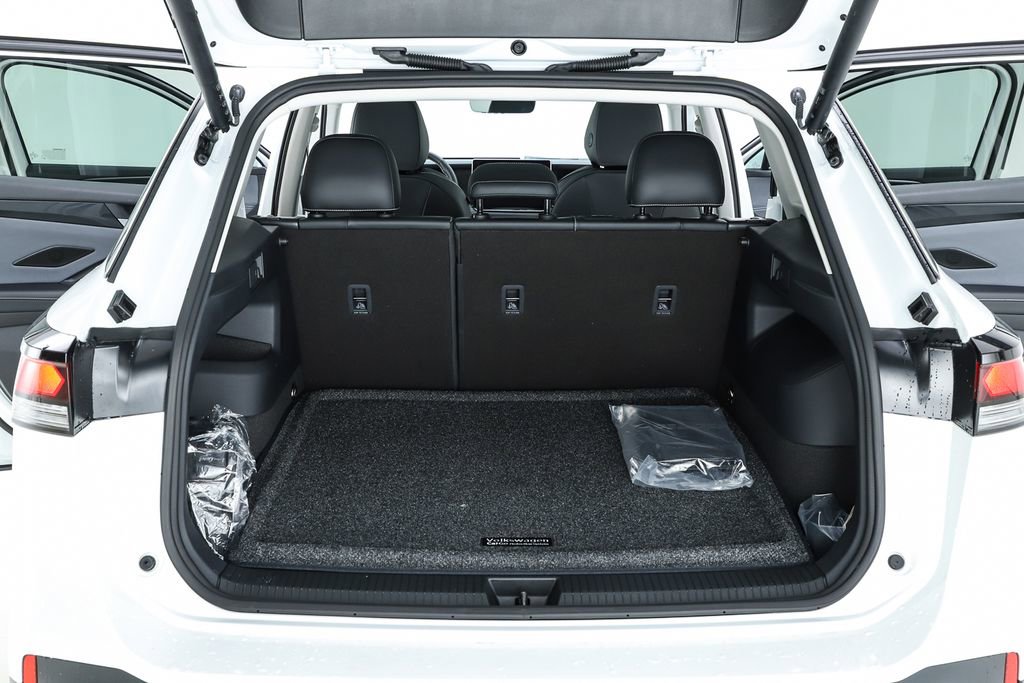 New 2026 Volkswagen Tiguan SE image 29