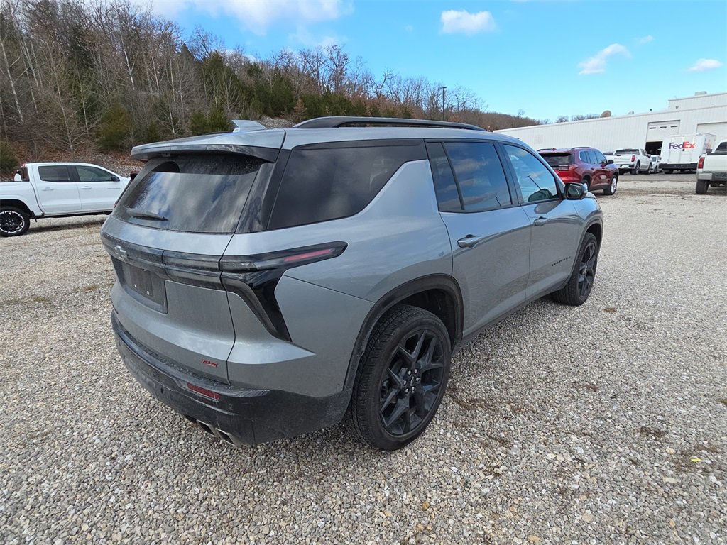 Used 2024 Chevrolet Traverse RS image 6
