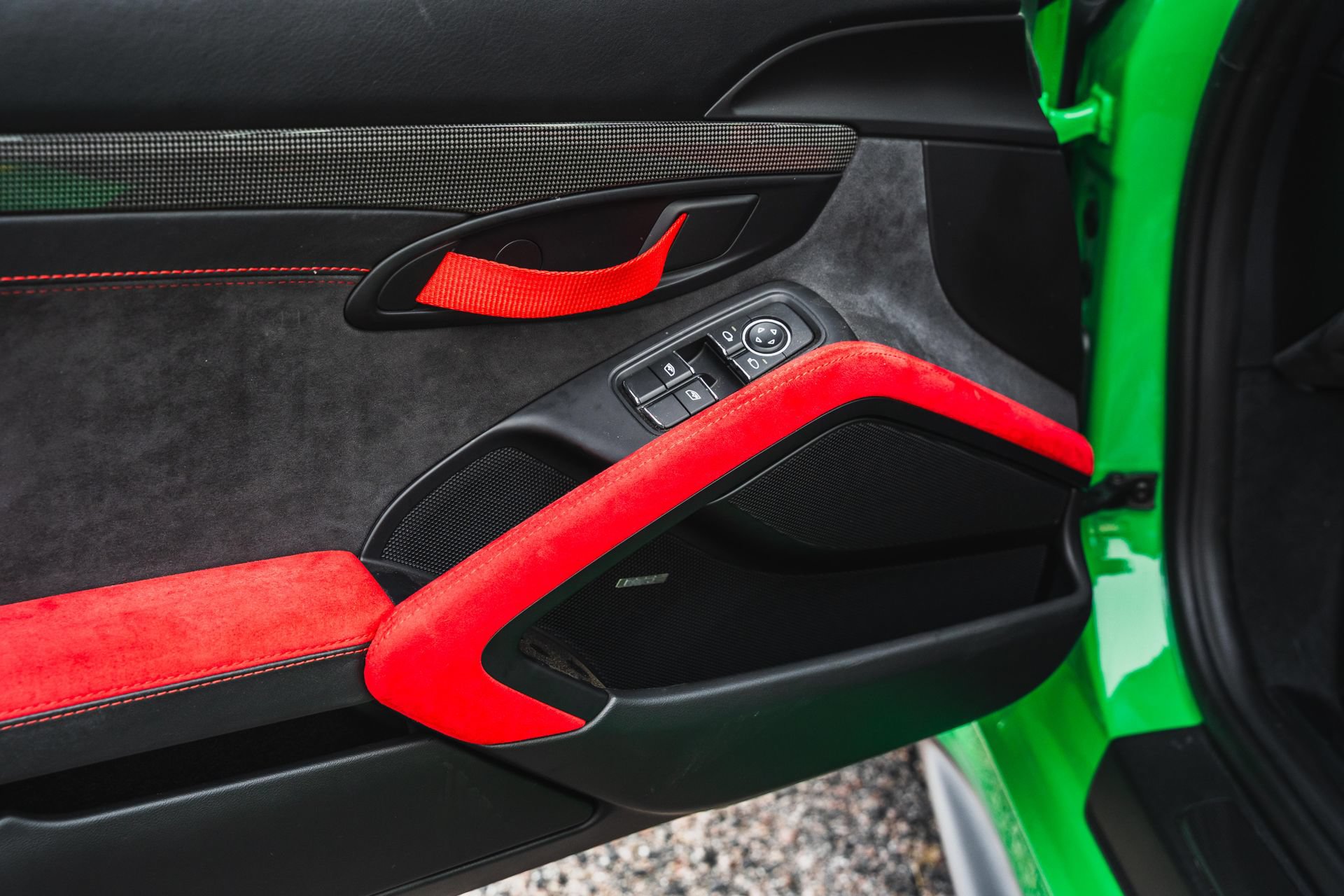 Used 2018 Porsche 911 GT2 RS RWD image 37