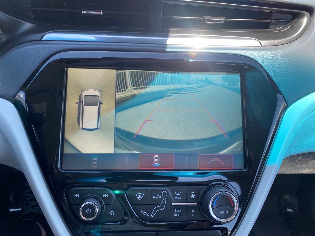 Used 2018 Chevrolet Bolt Premier w/ Driver Confidence II Package FWD image 20