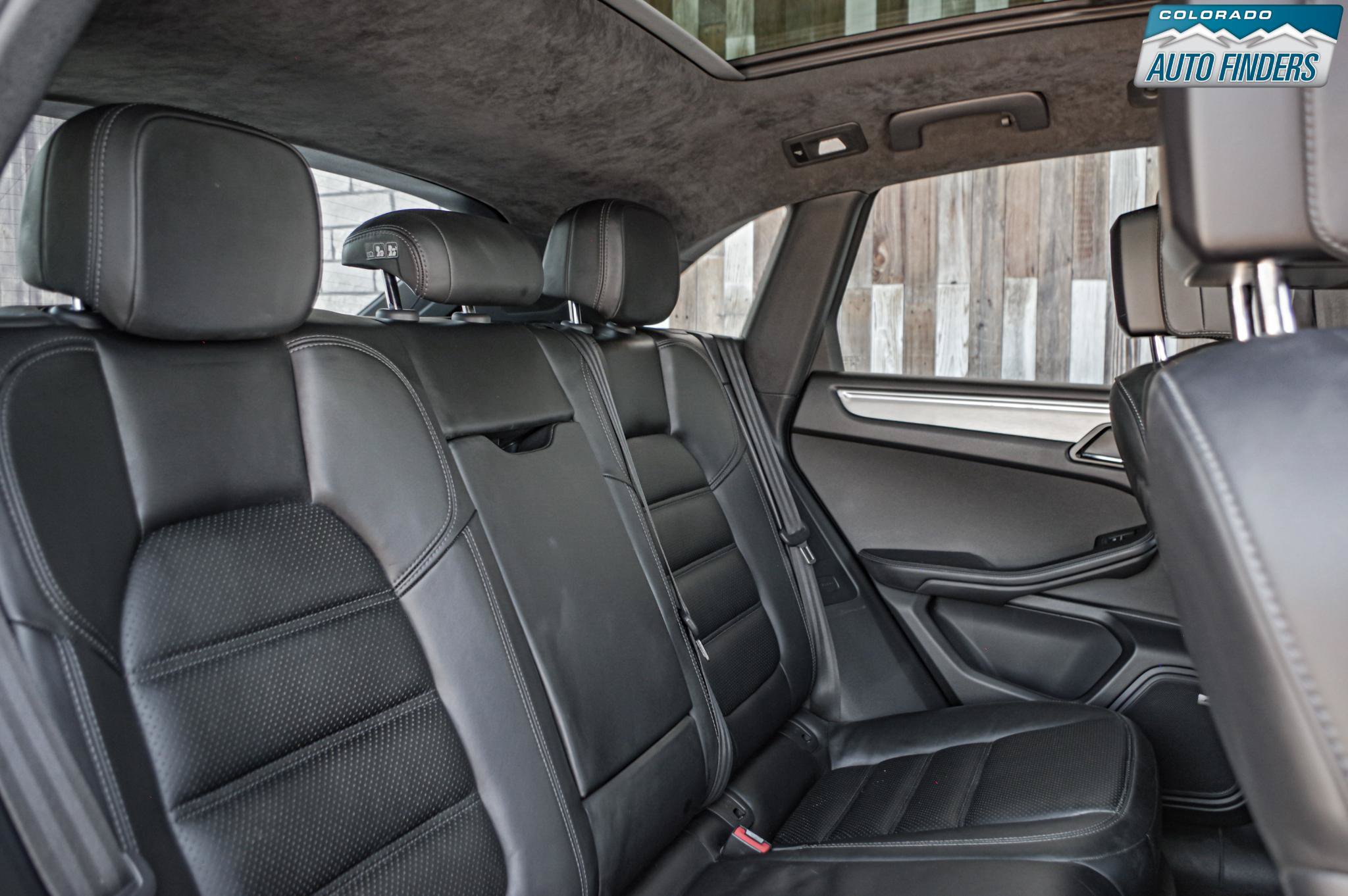 Used 2016 Porsche Macan Turbo AWD/4WD image 21