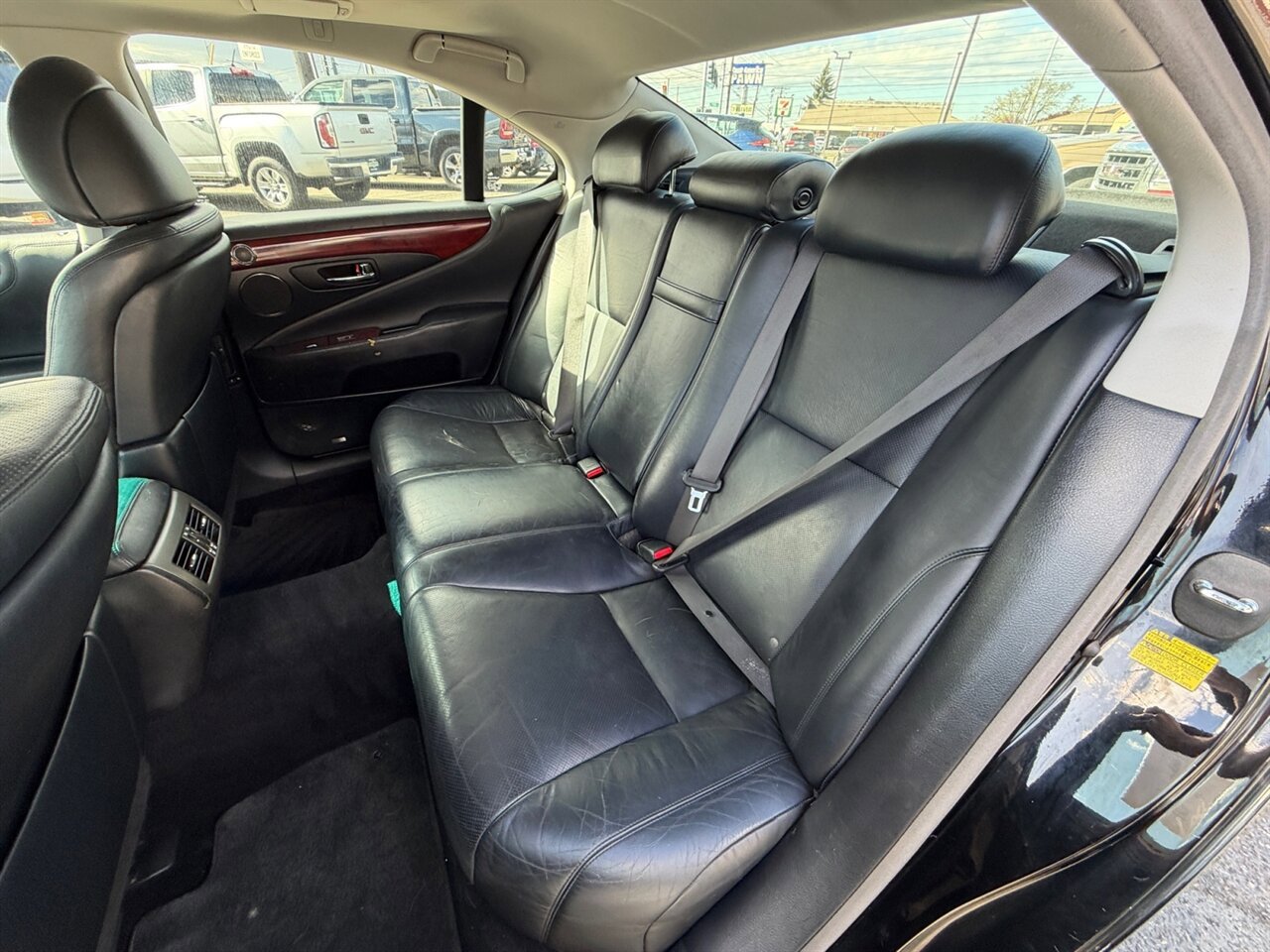Used 2008 Lexus LS 460 RWD image 35