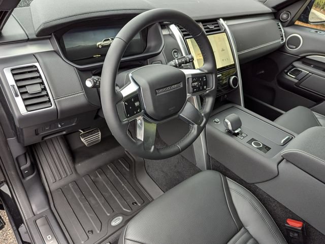New 2025 Land Rover Discovery Dynamic SE AWD/4WD image 7