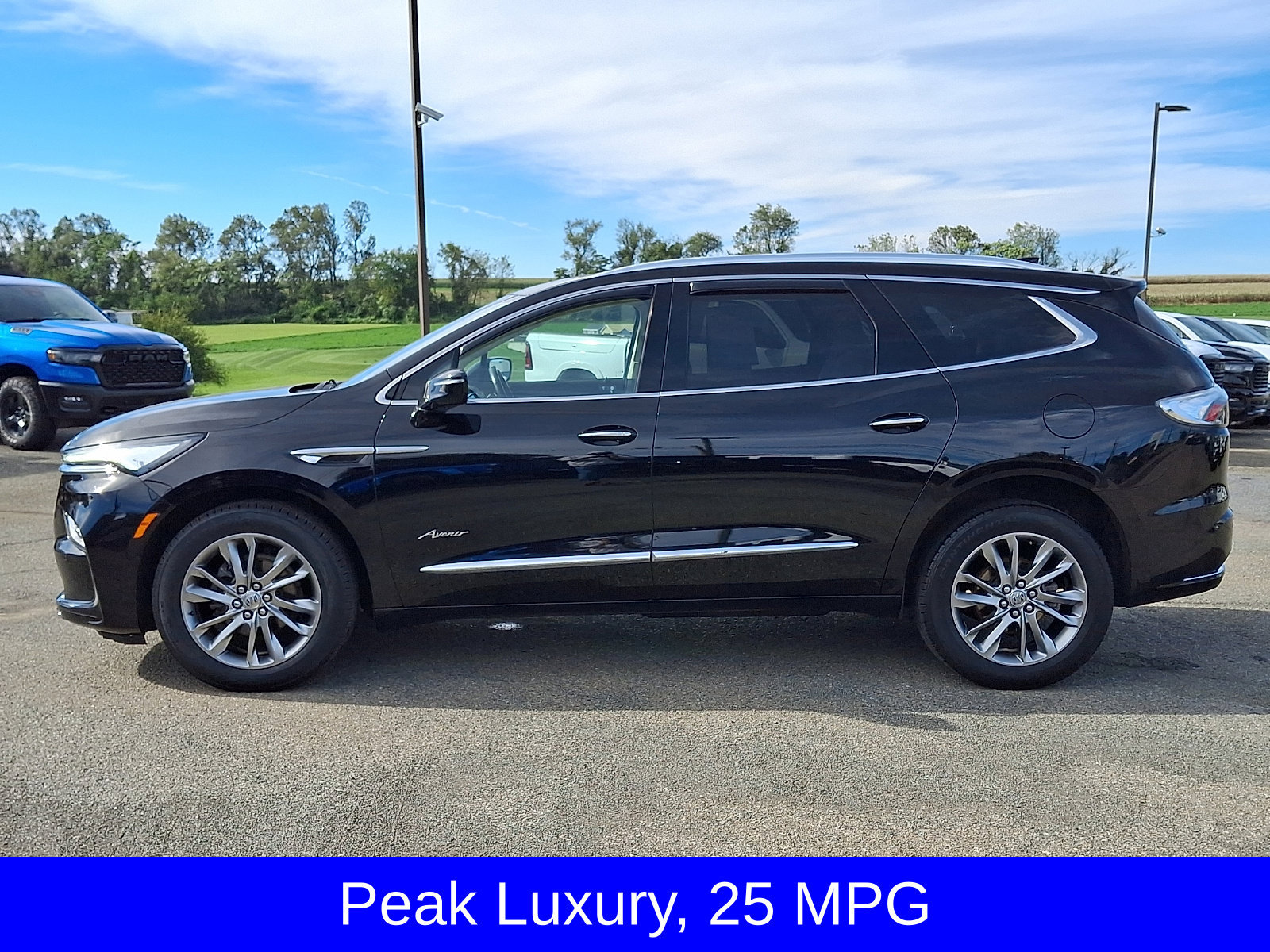 Used 2024 Buick Enclave Avenir w/ Avenir Technology Package AWD/4WD image 4