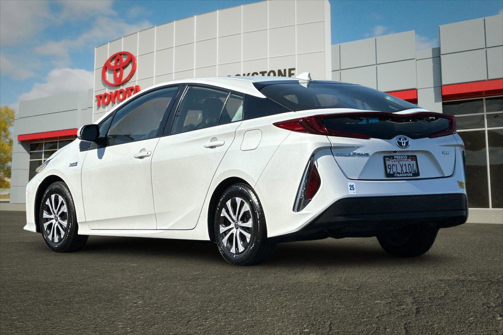 Certified 2022 Toyota Prius Prime XLE FWD image 5