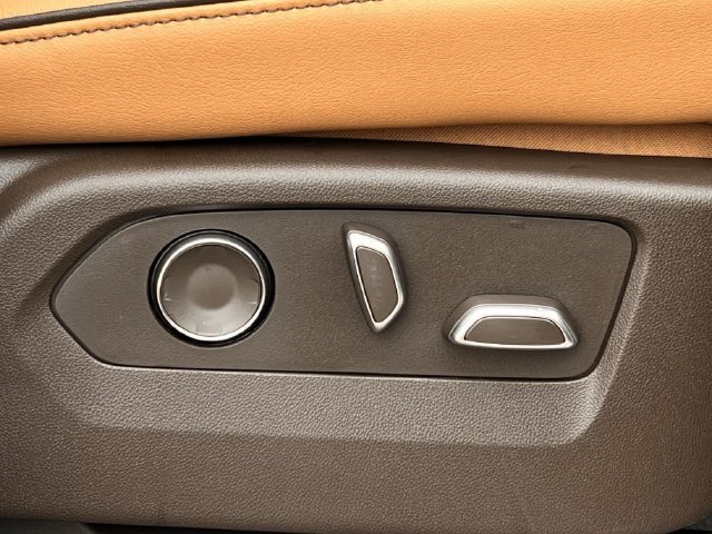 New 2027 Cadillac Escalade ESV Luxury AWD/4WD image 24
